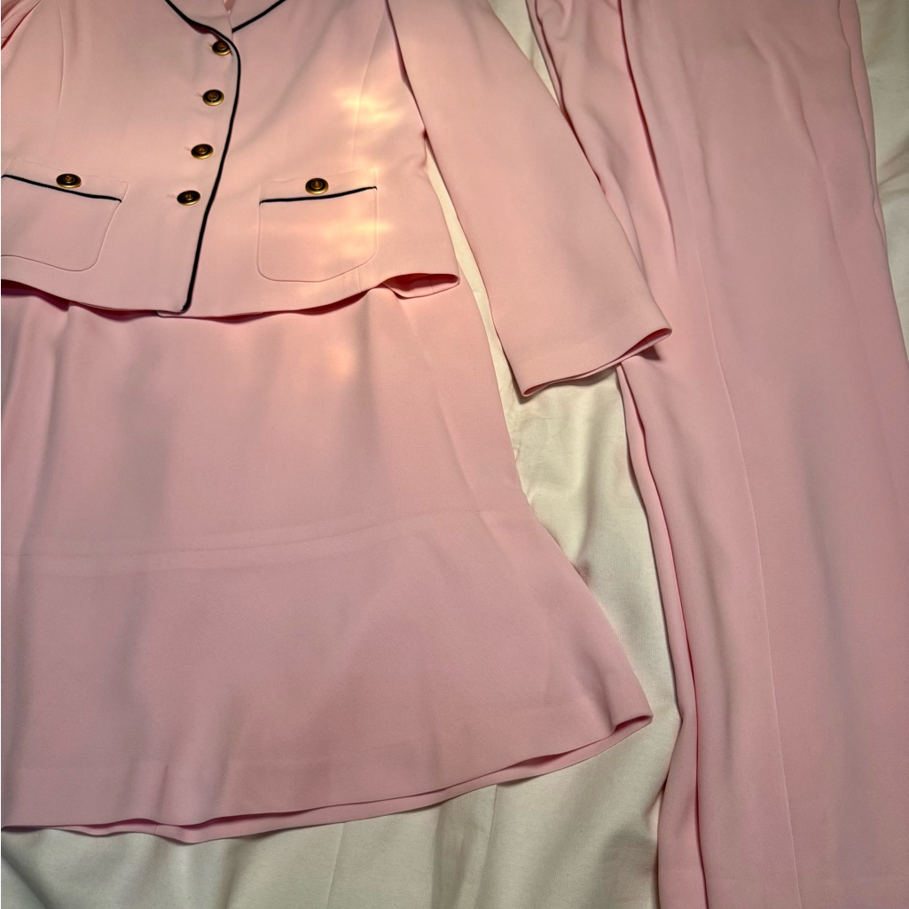 Vtg Petite Sophisticate Baby Pink Skirt Suit Set W/Pants 8p 3pc Black Piping 70s